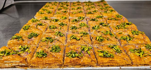 Emad Y's gallery image 1