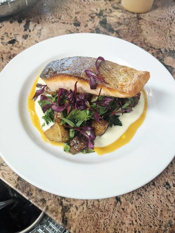 Mindy M's gallery image 2