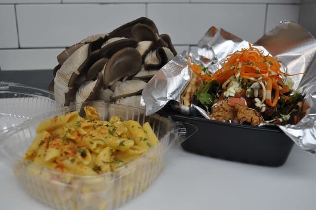 Nathaniel L's gallery image 12