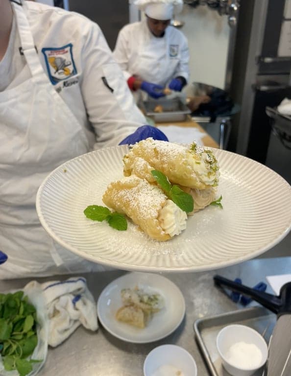 Isabella N's gallery image 5